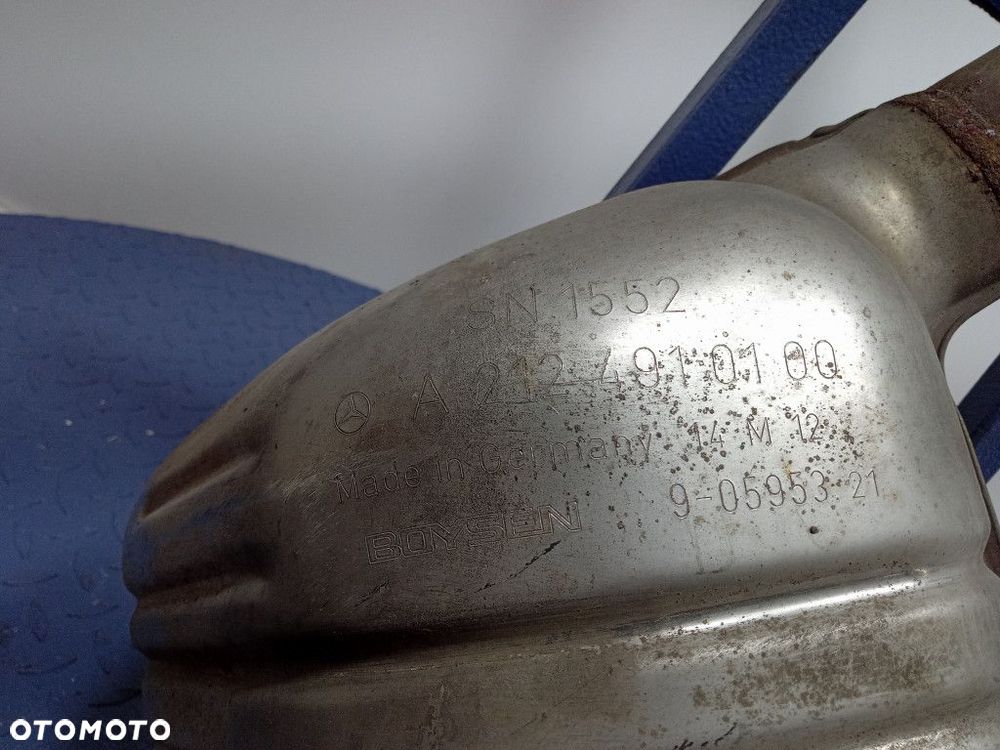 CLS W218 350 CDI 3.0 V6 TŁUMIK KOŃCOWY WYDECH PRAWY A2124910100 - 3