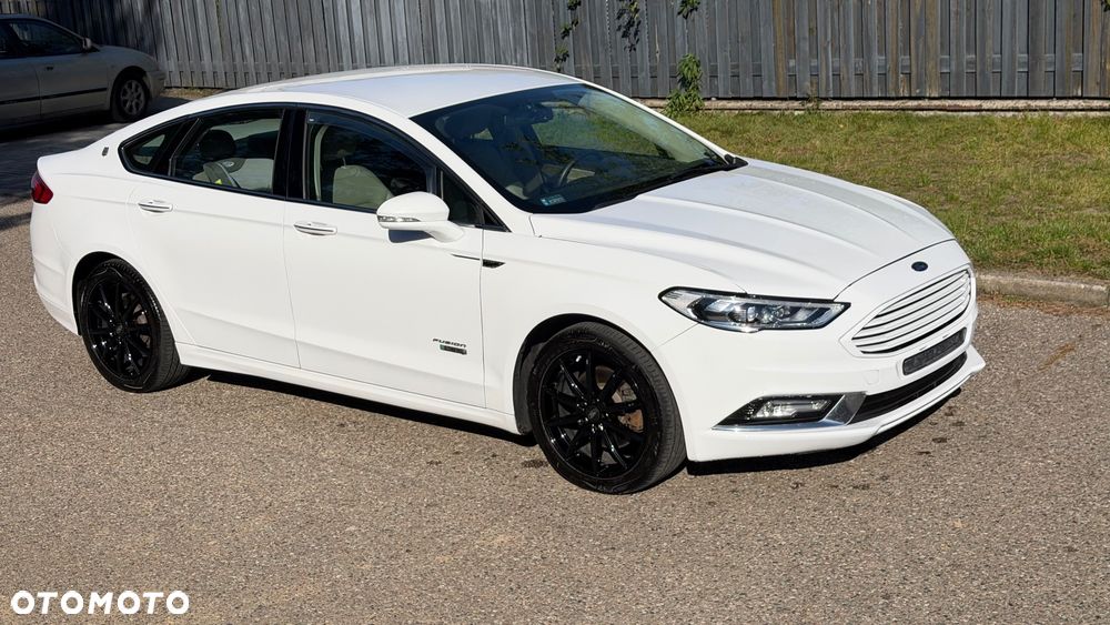 Ford Fusion - 1