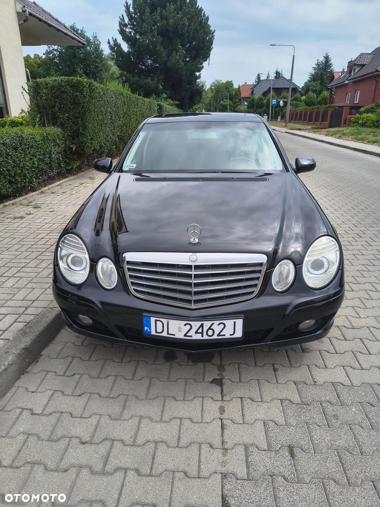 Mercedes-Benz E-Class 2006 photo 3