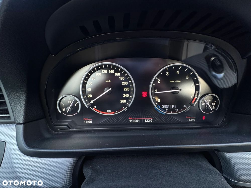 BMW Seria 5 528i xDrive - 18