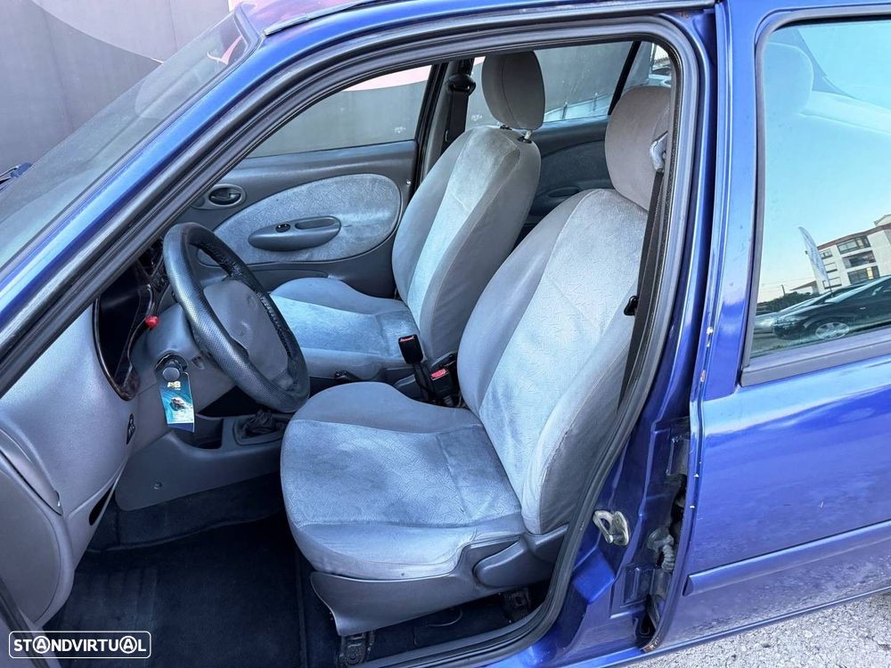 Ford Fiesta 1.25 Ghia - 19