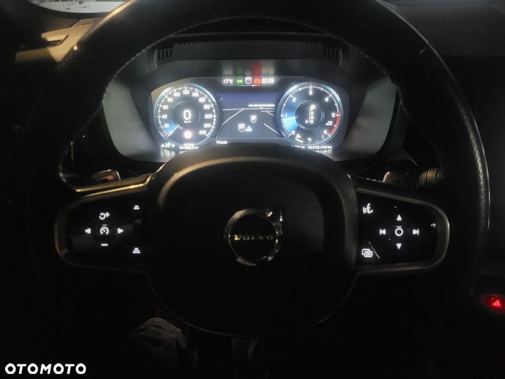 Volvo XC 60 D4 SCR AWD R-Design - 10