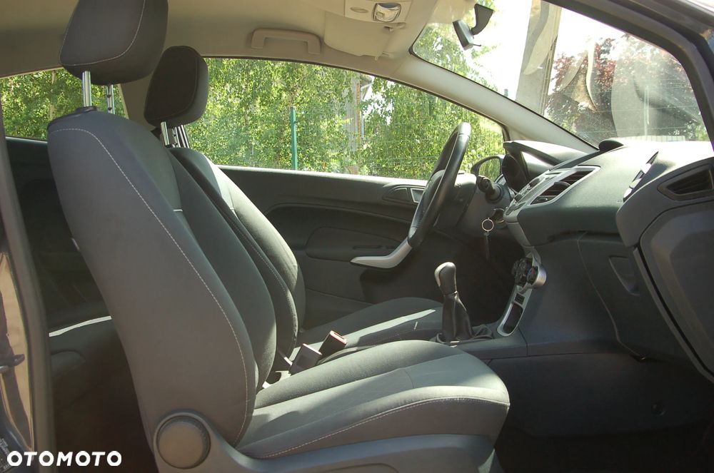 Ford Fiesta 1.25 Champions Edition - 9