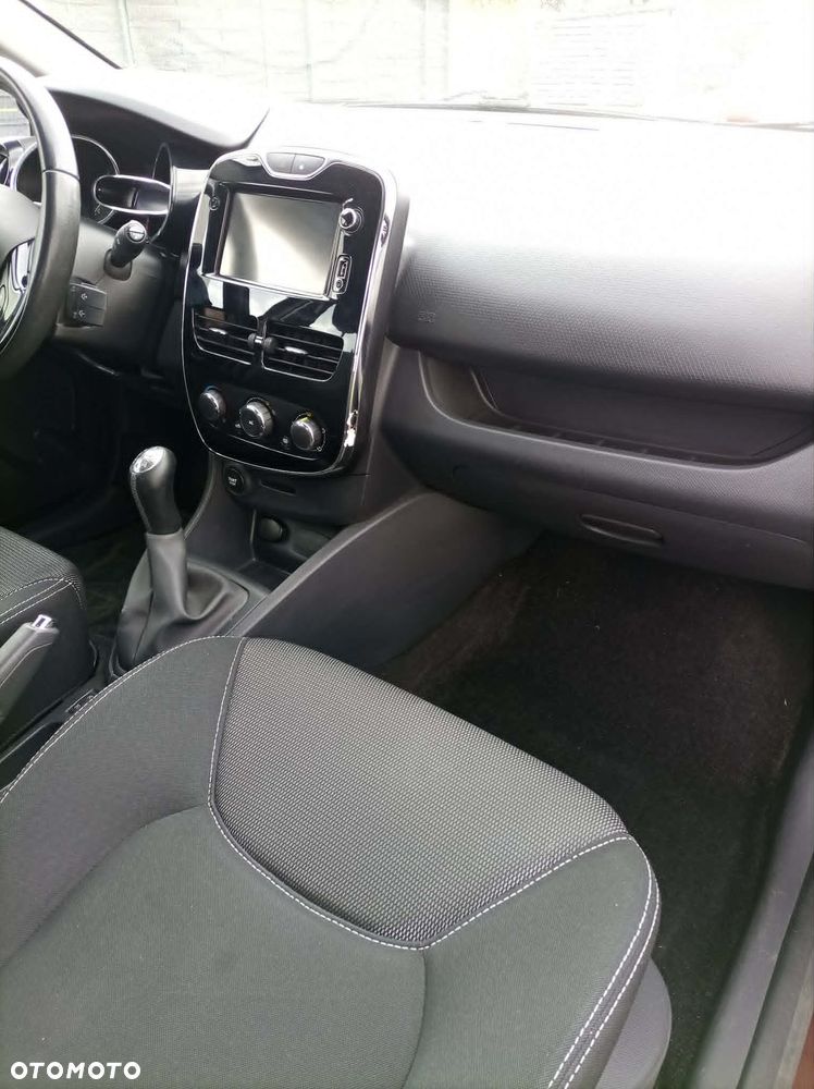 Renault Clio 1.2 16V Expression - 12