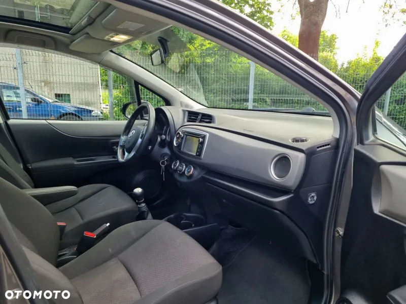 Toyota Yaris 1.33 Premium - 16