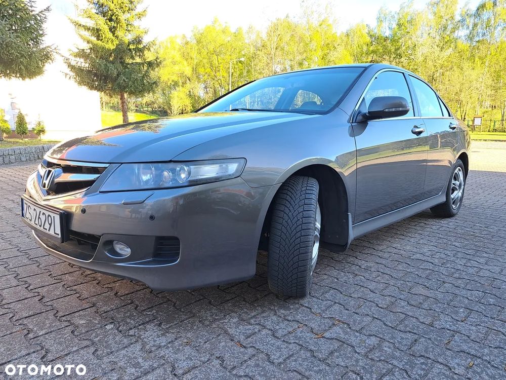 Honda Accord 2.0 Sport - 31