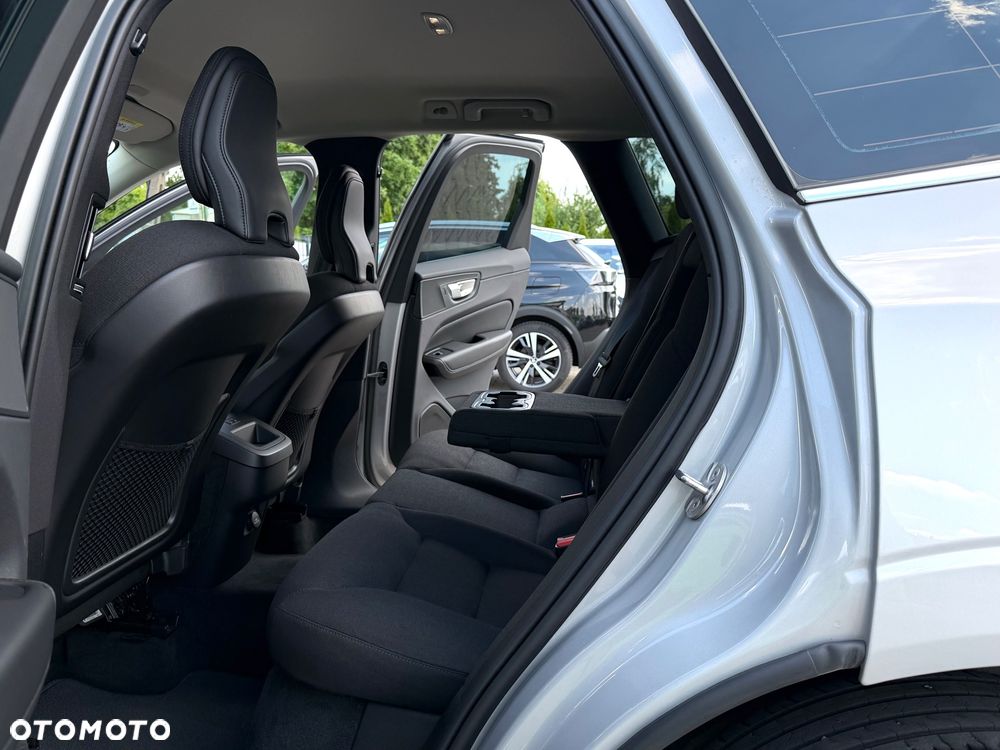 Volvo XC 60 B4 D Geartronic Momentum Pro - 30