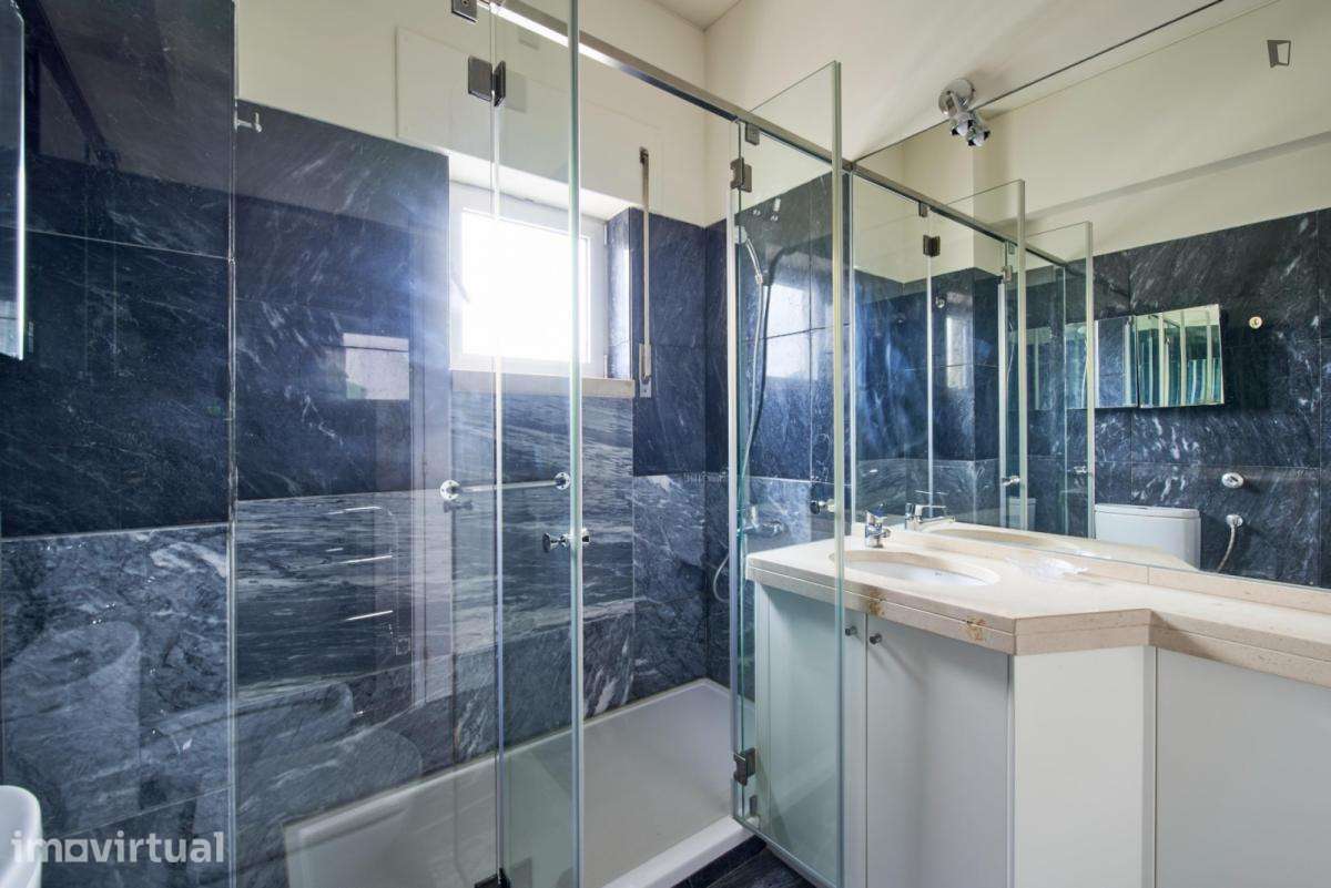 Quarto - localizado em Telheiras Lisbon - Grande imagem: 5/56