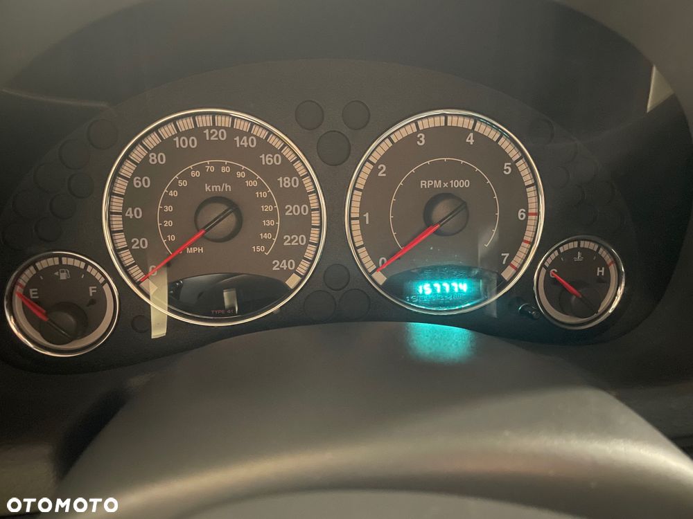 Jeep Cherokee 3.7L Limited - 6