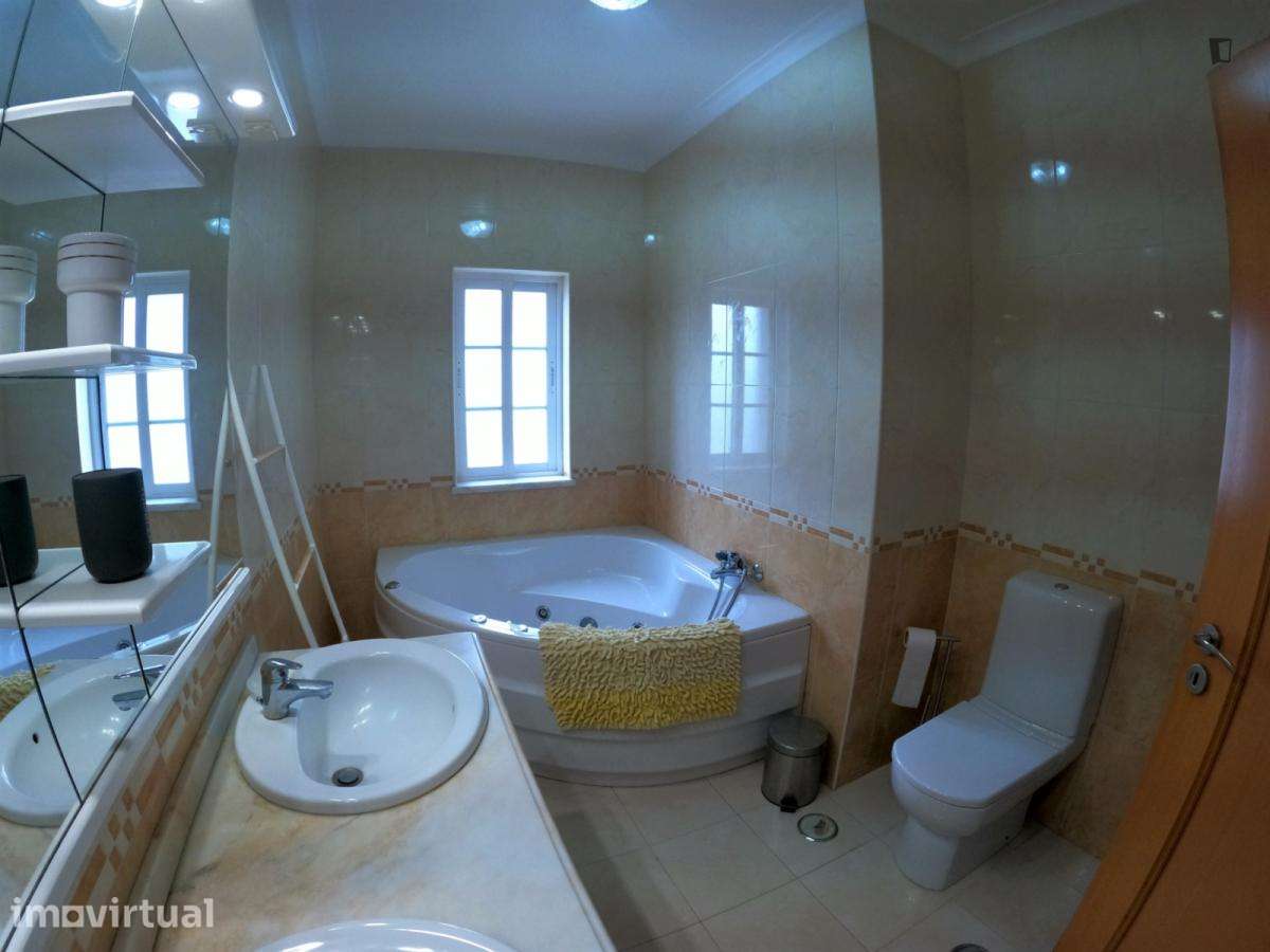Casa com 4 quartos - localizado em Lisbon - Grande imagem: 5/46