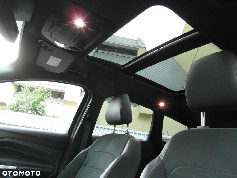 Ford Kuga 2.0 TDCi 4x4 ST-Line - 29