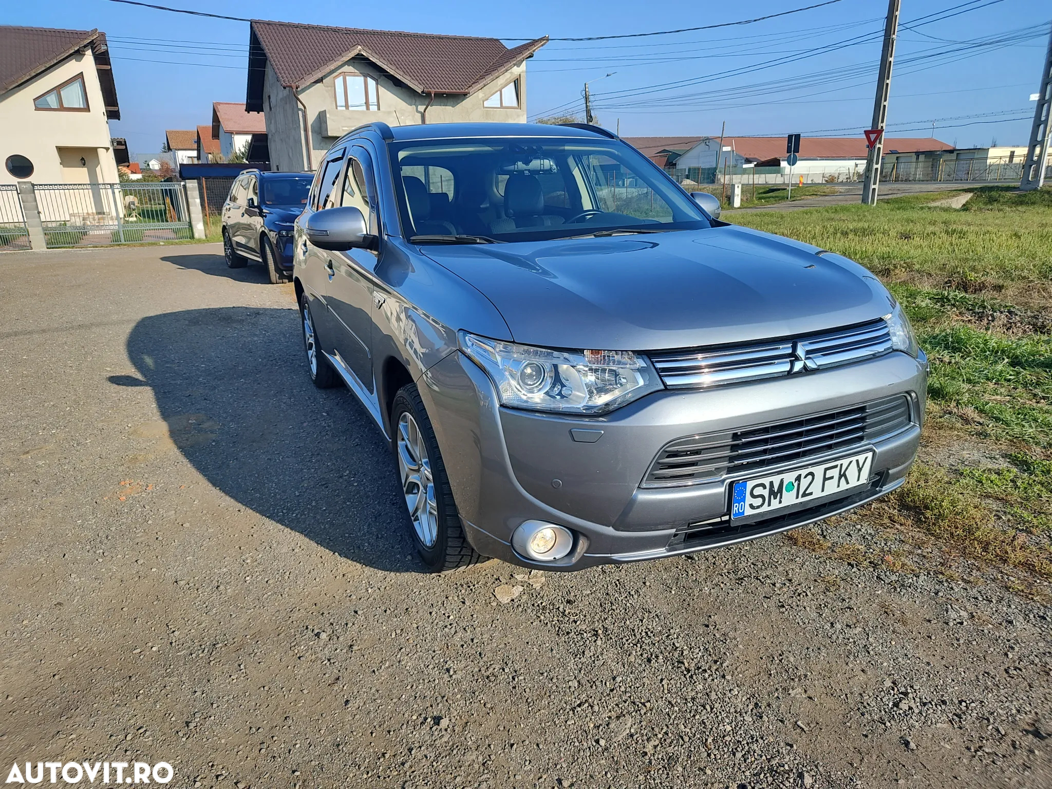 Mitsubishi Outlander 2.0 4WD Plug-In Hybrid - 9