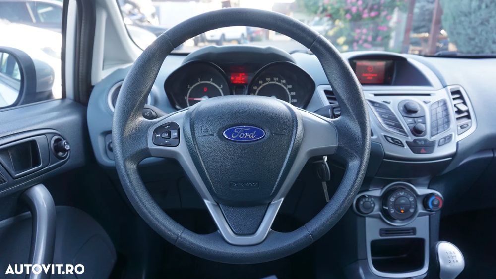 Ford Fiesta 1.25 Ambiente - 16