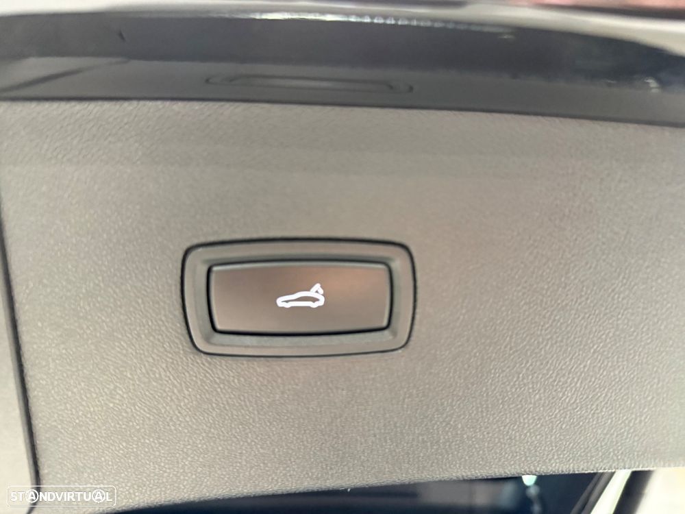 Porsche Cayenne Coupé E-Hybrid - 22