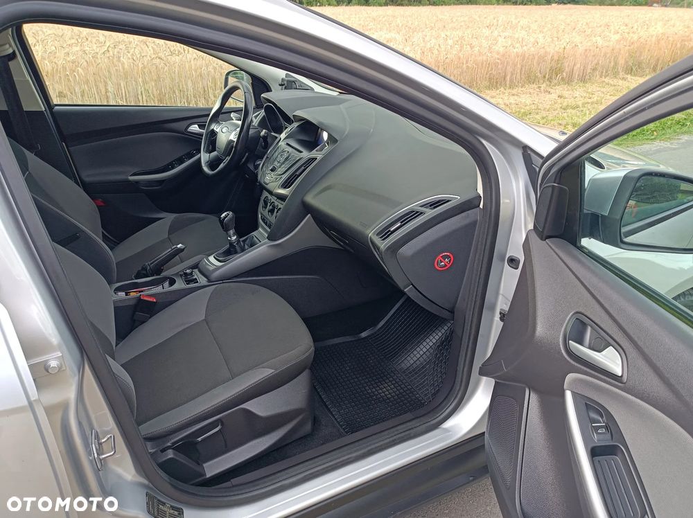 Ford Focus 1.6 TDCi DPF SYNC Edition - 10