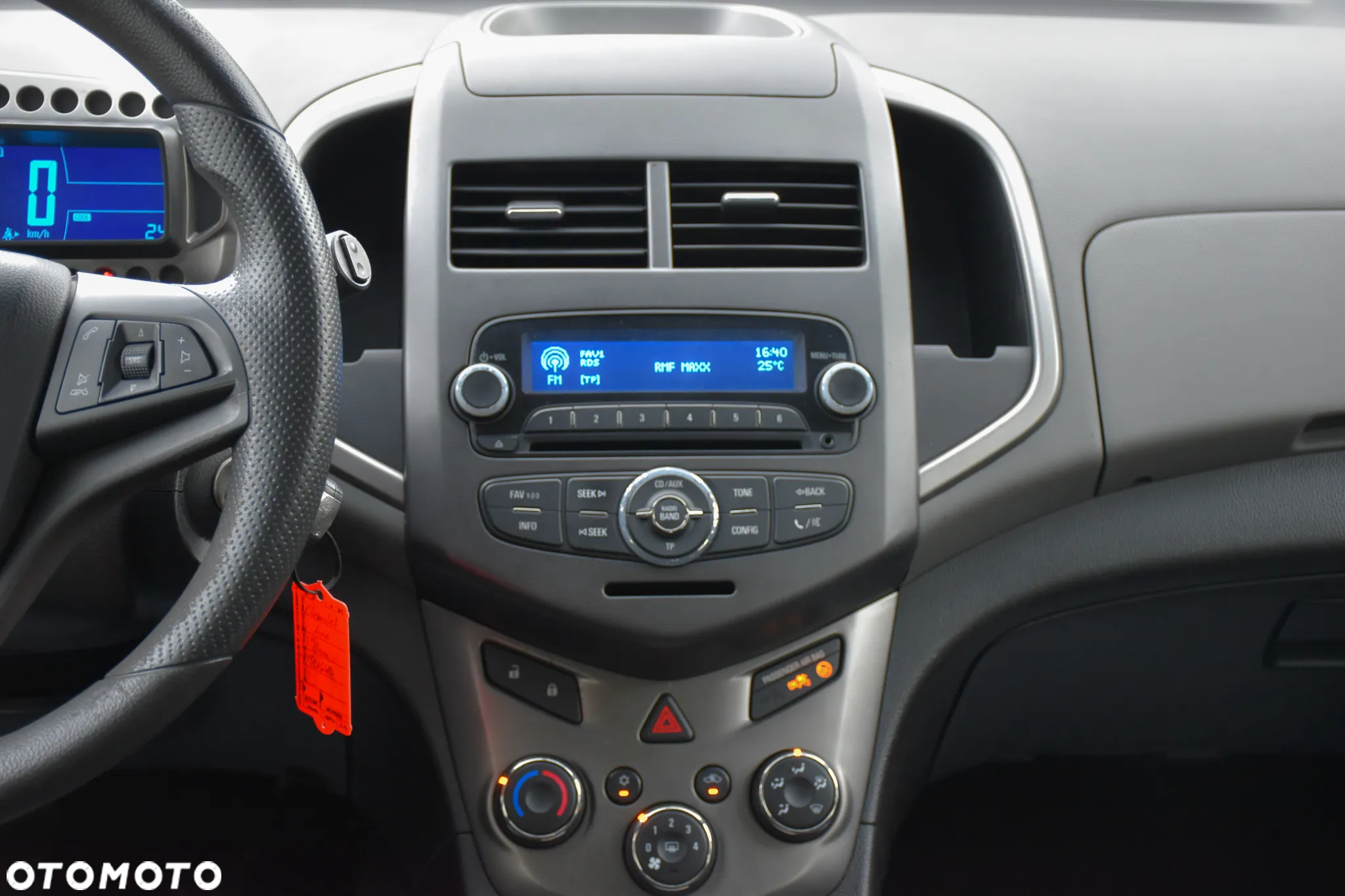 Chevrolet Aveo 1.4 16V LS Design+ - 29