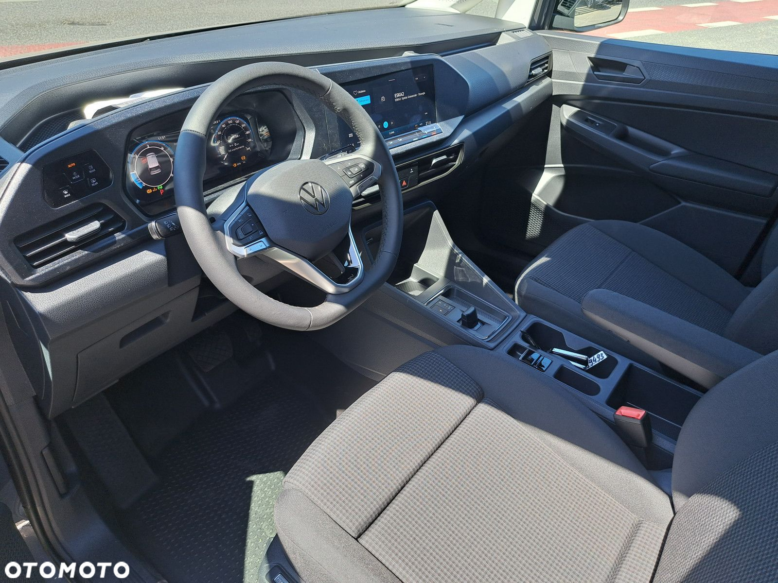 Volkswagen Caddy Cargo 2.0 TDI DSG - 11