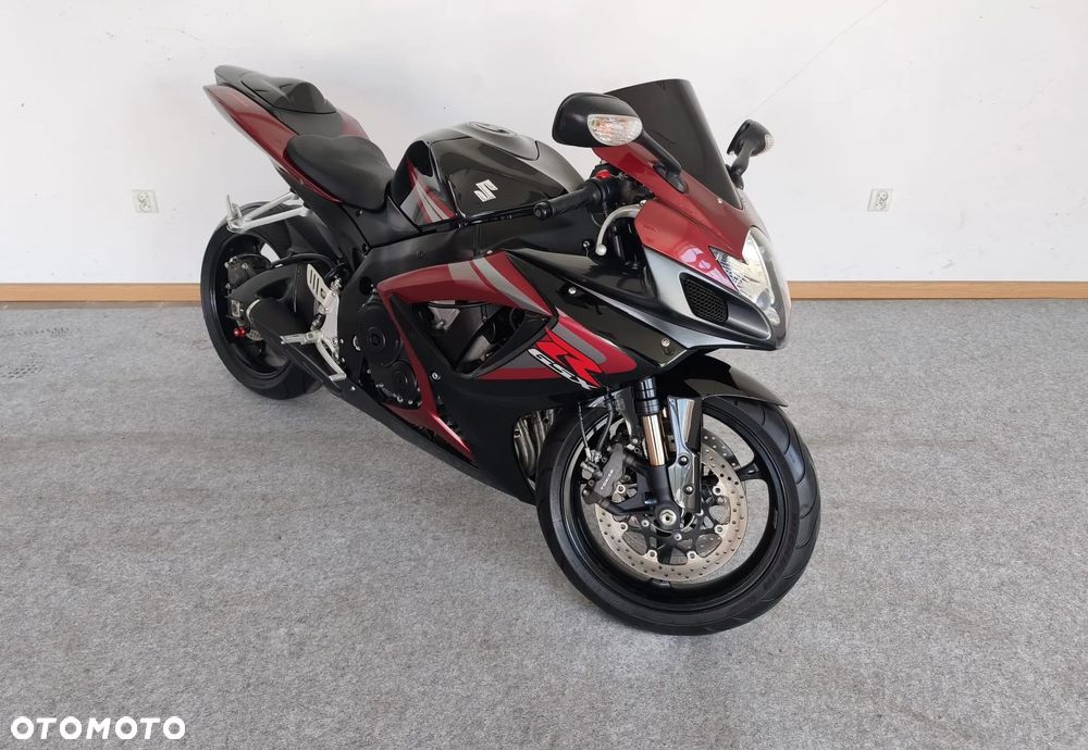 Suzuki GSX-R - 1