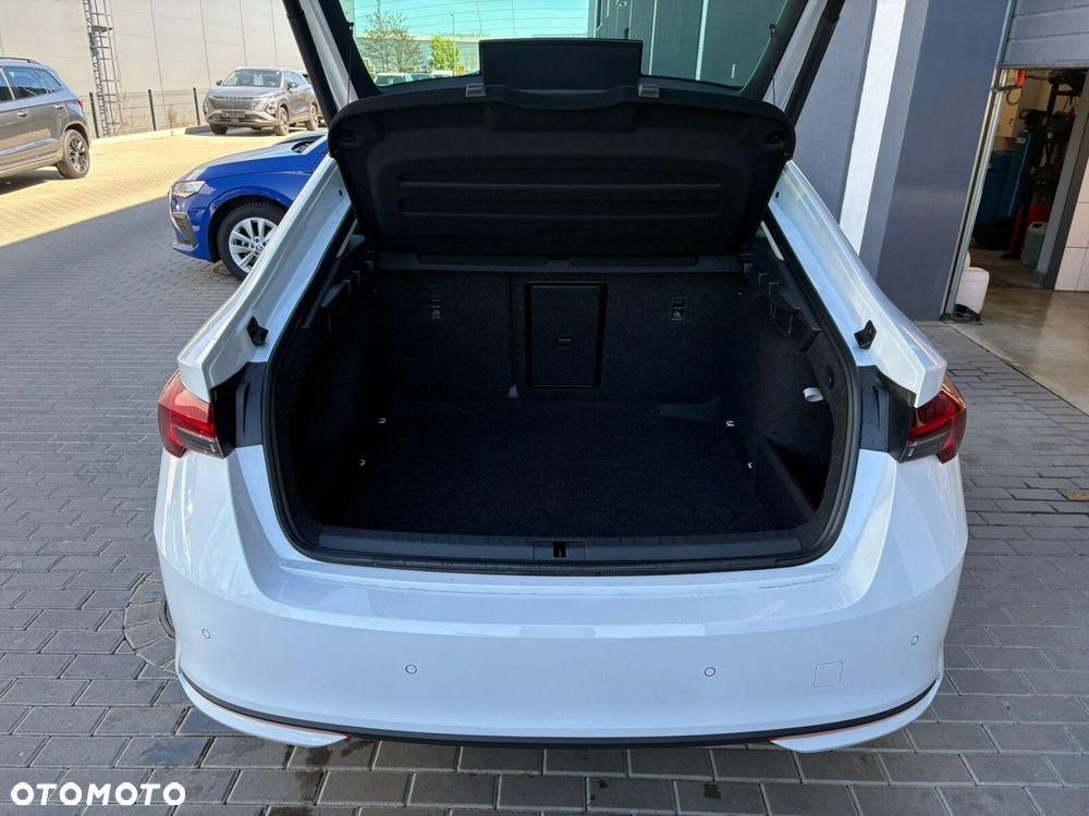 Skoda Octavia 1.5 TSI mHEV Selection DSG - 19