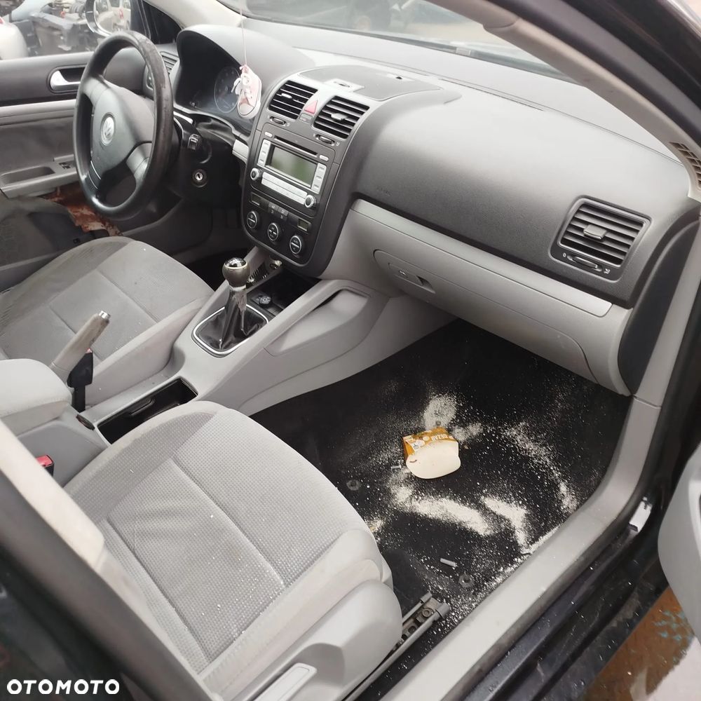 Volkswagen Jetta na części . - 4