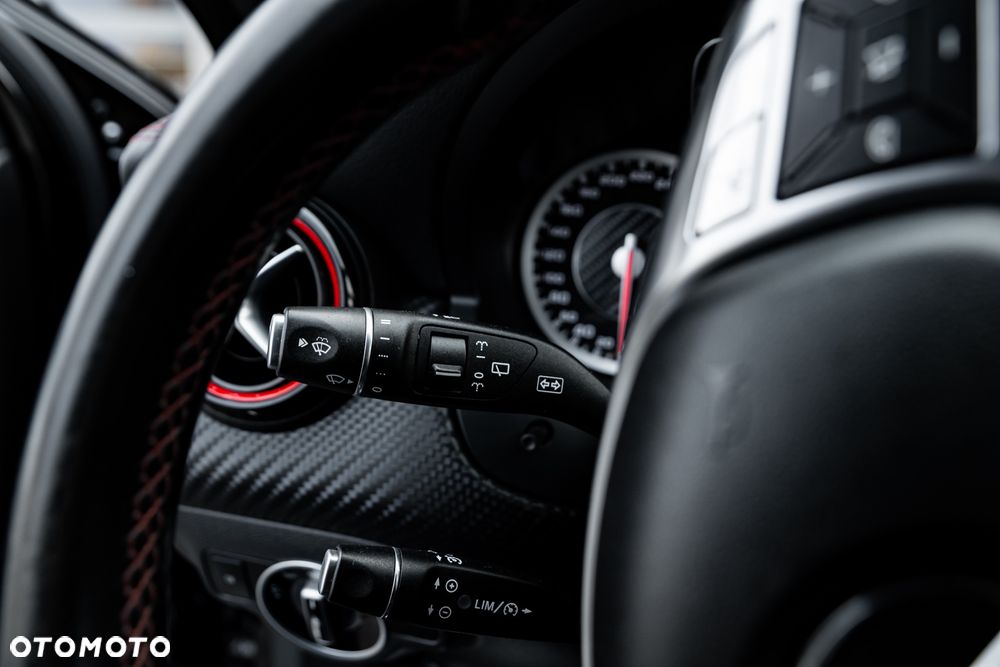 Mercedes-Benz Klasa A 45 AMG 4Matic AMG Speedshift 7G-DCT - 36