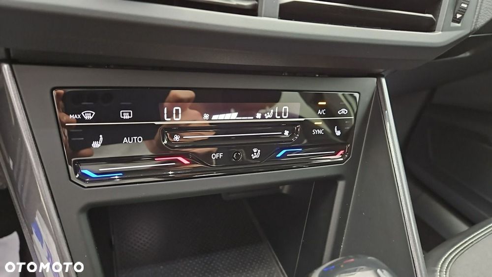 Volkswagen Taigo 1.5 TSI ACT Style DSG - 18