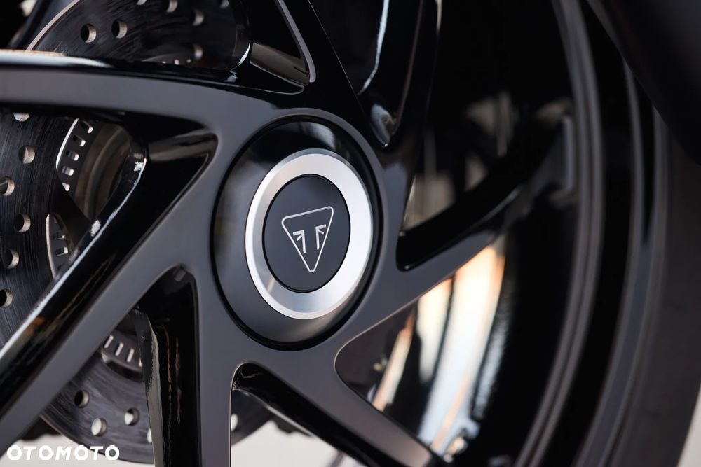 Triumph Speed Triple - 30