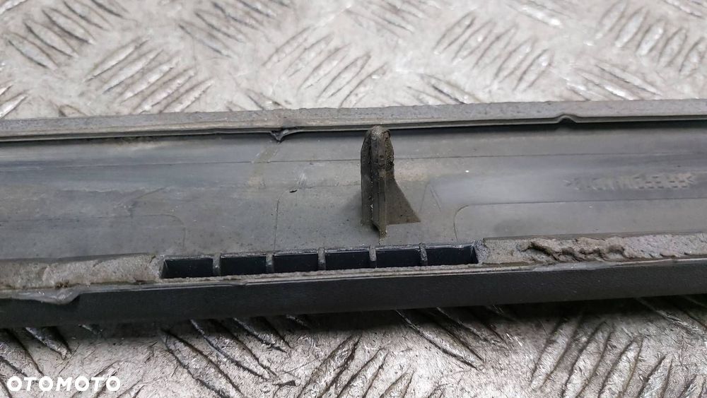 LISTWA DRZWI LEWY TYŁ VOLVO XC90 I FL 30698453 471-46 - 14