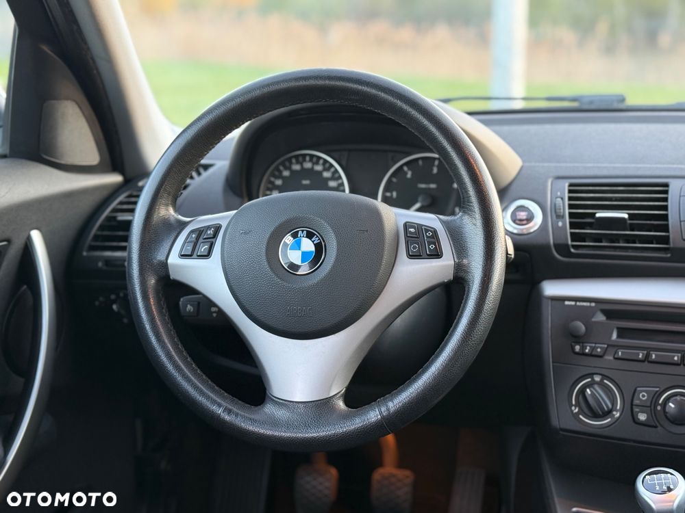BMW Seria 1 120d DPF - 21