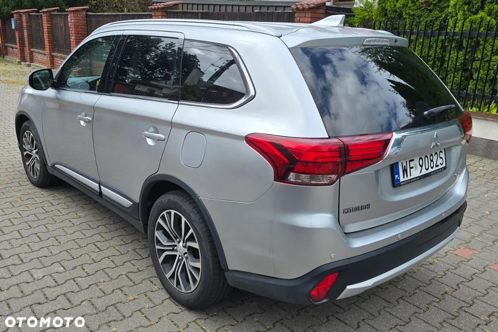 Mitsubishi Outlander - 3