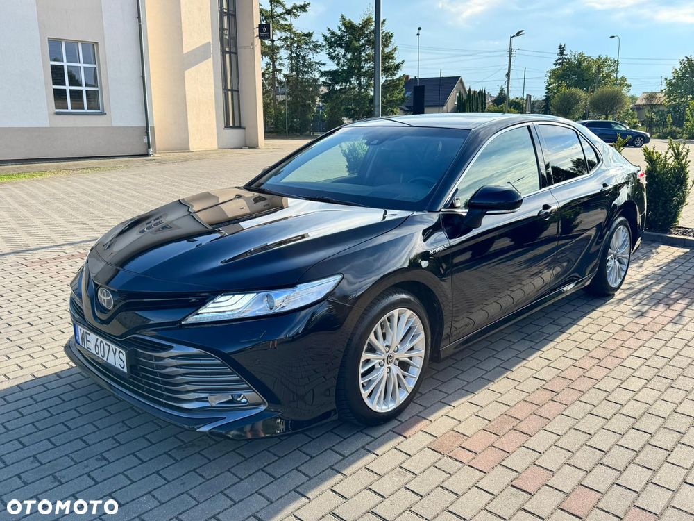 Toyota Camry 2.5 Hybrid Executive CVT - 2