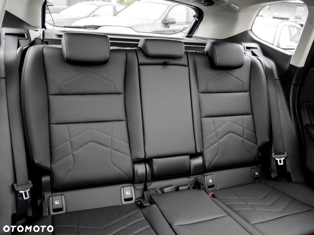 BMW X1 sDrive18i xLine - 9