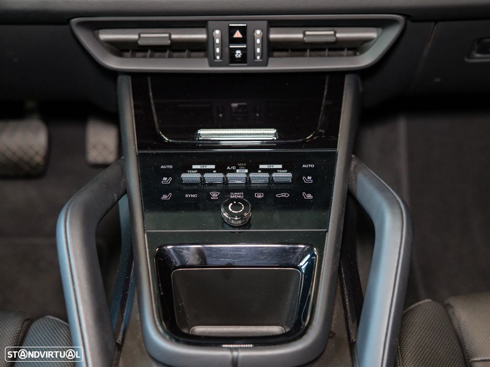 Porsche Cayenne Coupé E-Hybrid Black Edition - 39
