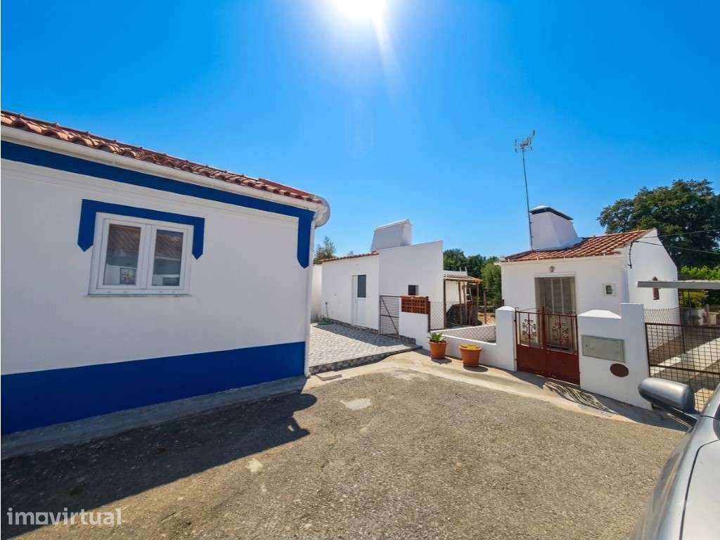 Moradia T2 Totalmente Remodelada com Terreno e Poço em Vale do Pereiro - Grande imagem: 2/21