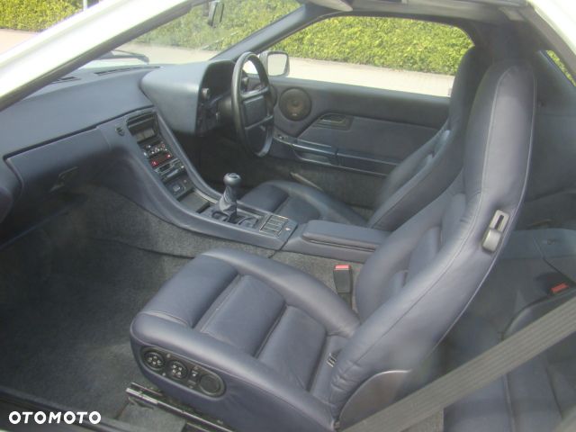 Porsche 928 - 15