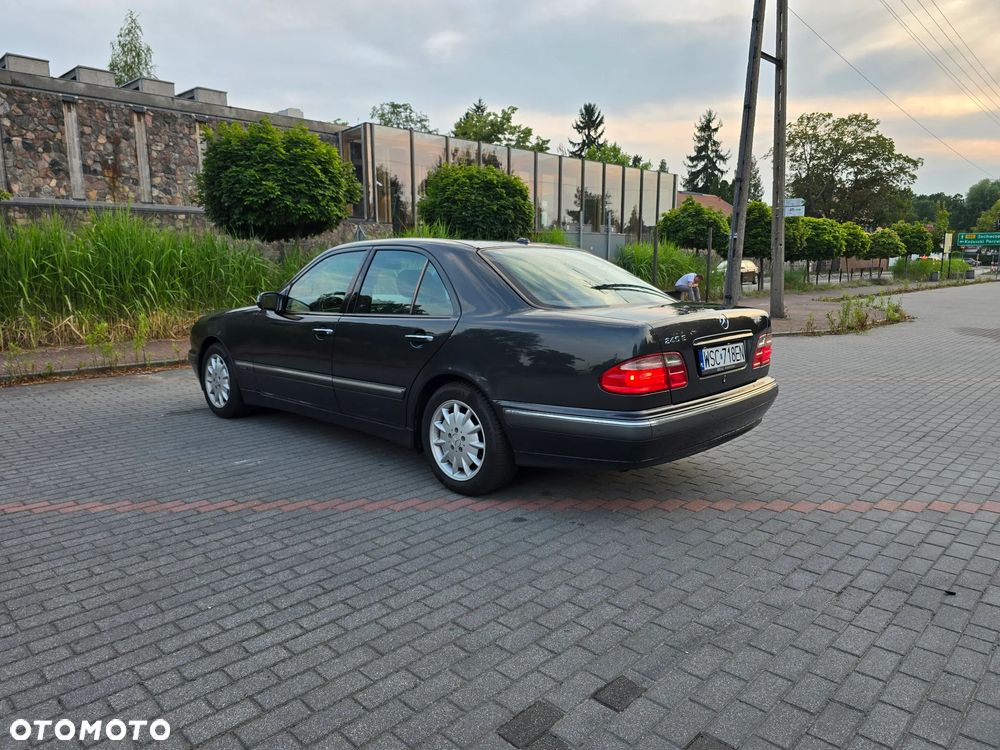 Mercedes-Benz Klasa E - 3
