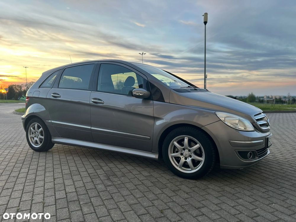 Mercedes-Benz Klasa B 200 CDI - 19
