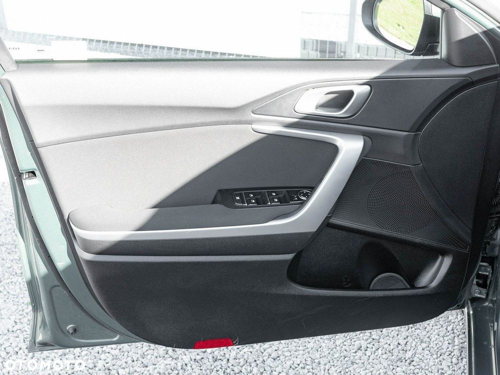 Kia Ceed 1.5 T-GDI M DCT - 12