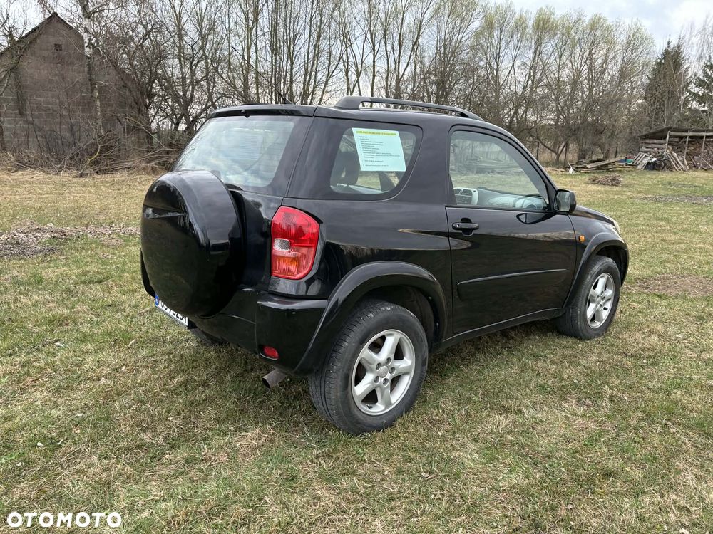 Toyota RAV4 - 8