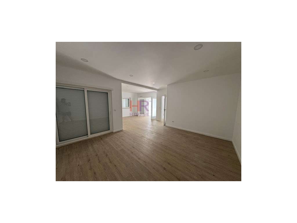 Moradia isolada T5 nova com garagem e alpendre em Coimbra. - Grande imagem: 5/51