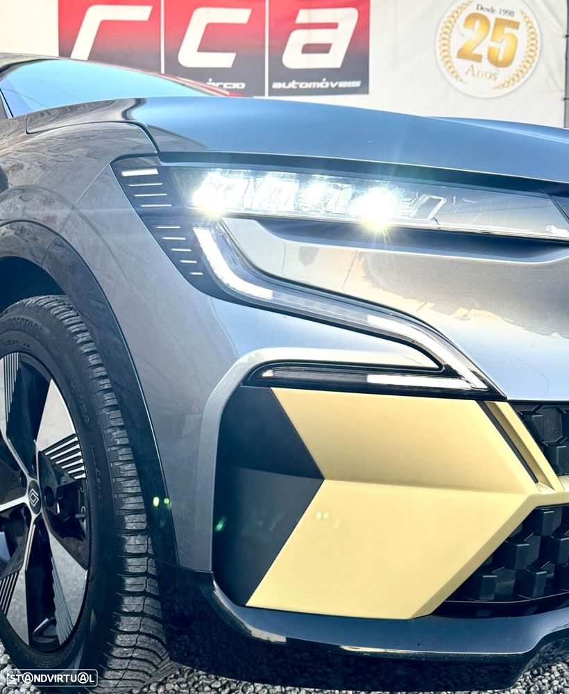 Renault Mégane E-Tech - 12