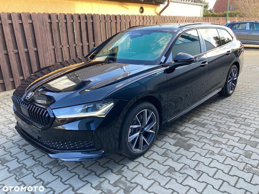 Skoda Superb 2.0 TDI SCR 4x4 Sportline DSG - 2
