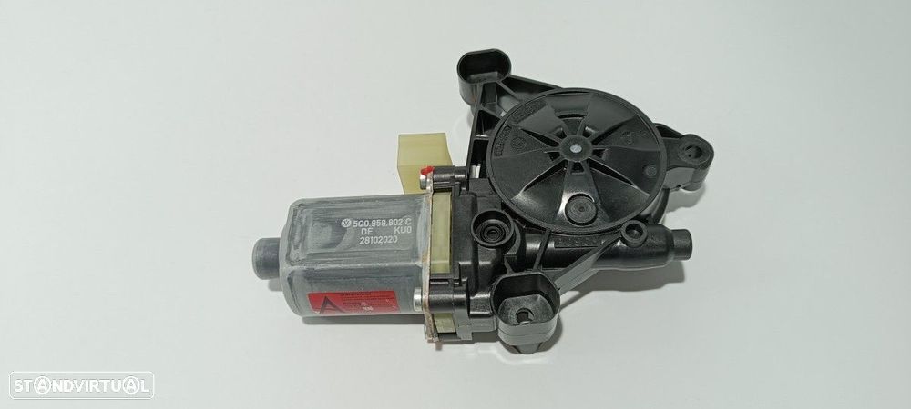 MOTOR ELEVADOR FRENTE DIREITO SEAT LEON SPORTSTOURER (KL8) FR - 1