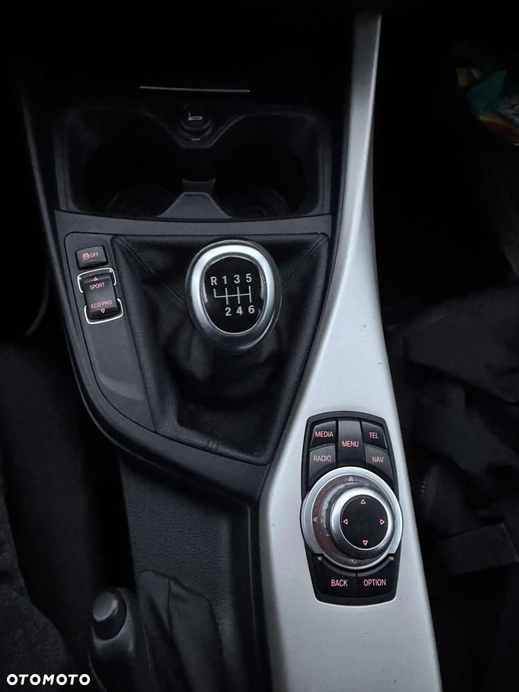 BMW Seria 1 116d EfficientDynamics - 10