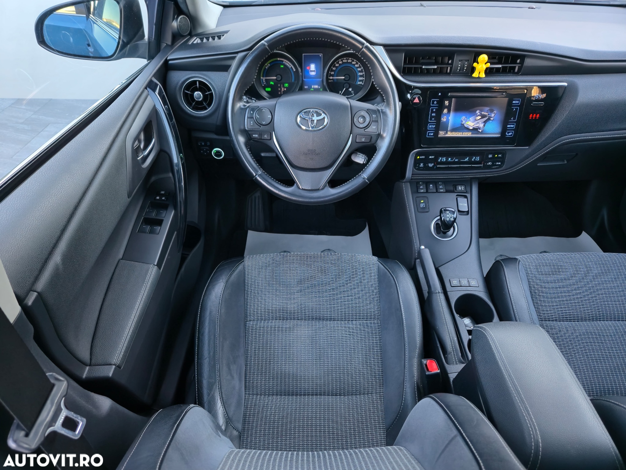 Toyota Auris 1.8 L VVT-i Hybrid Sol + - 29
