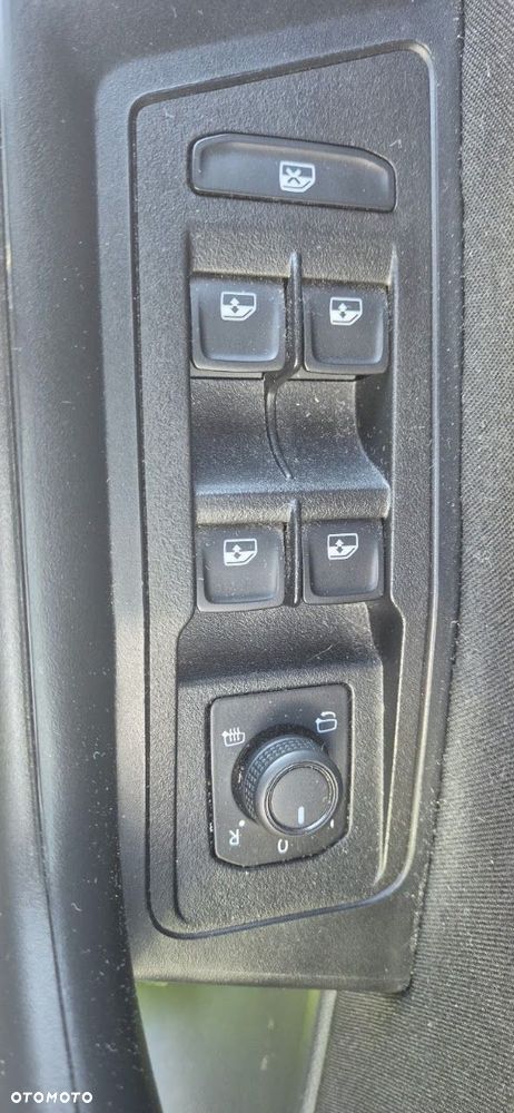 Volkswagen T-Roc 1.0 TSI Special Edition - 9