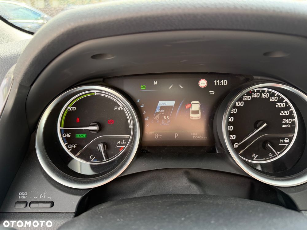 Toyota Camry 2.5 Hybrid Comfort CVT - 24