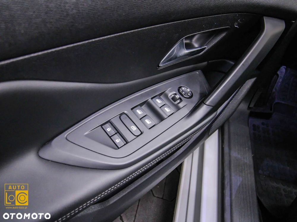 Peugeot 308 1.2 PureTech Allure Pack S&S EAT8 - 30