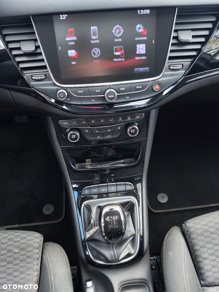 Opel Astra 1.6 T Dynamic S&S - 10