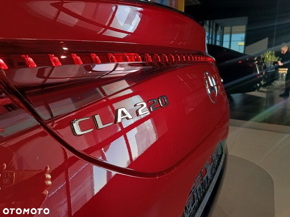 Mercedes-Benz CLA - 12